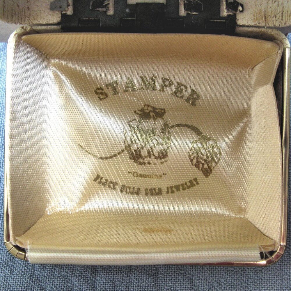 GOLD HARLEY EARRINGS, 2 PAIR  BLACK HILLS GOLD  STAMPER EARRINGS, STURGIS - Picture 9 of 9